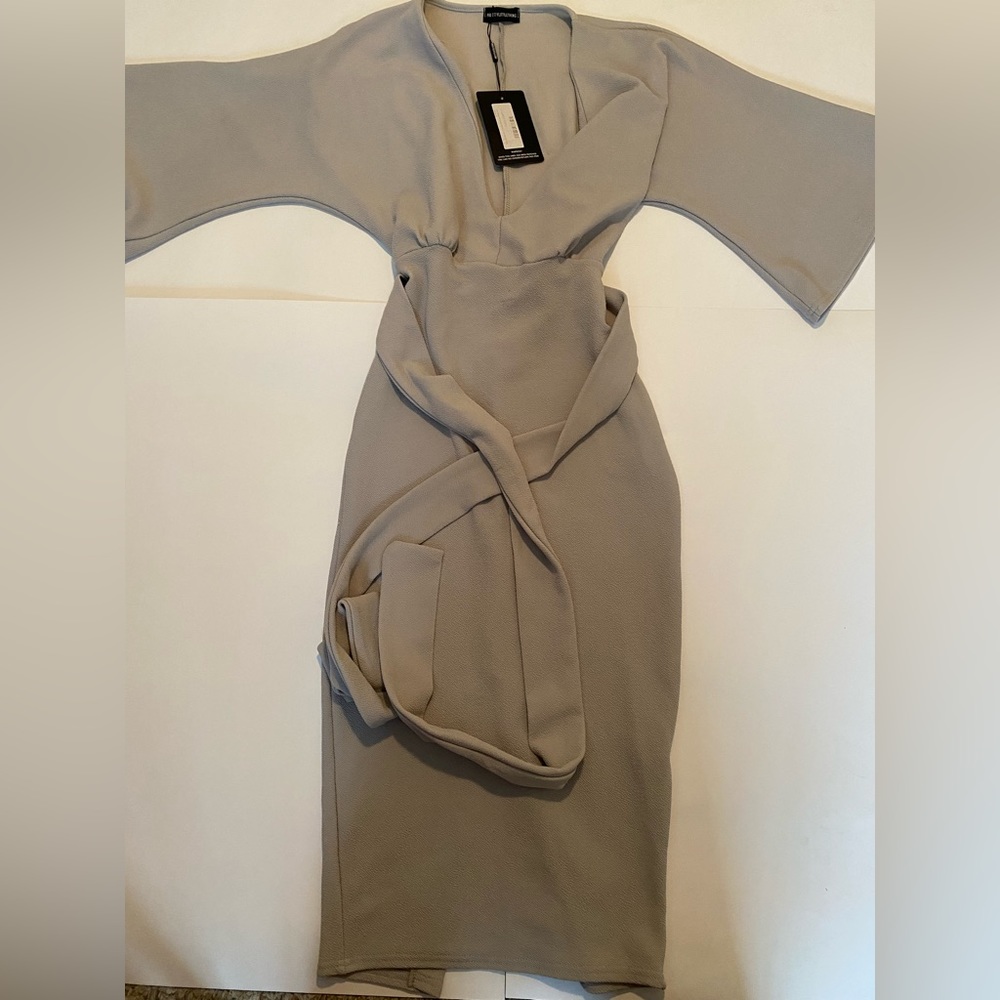 Pretty Little Thing Ice Grey Kimono Sleeve with Waist Tie Midi Dress Size 8